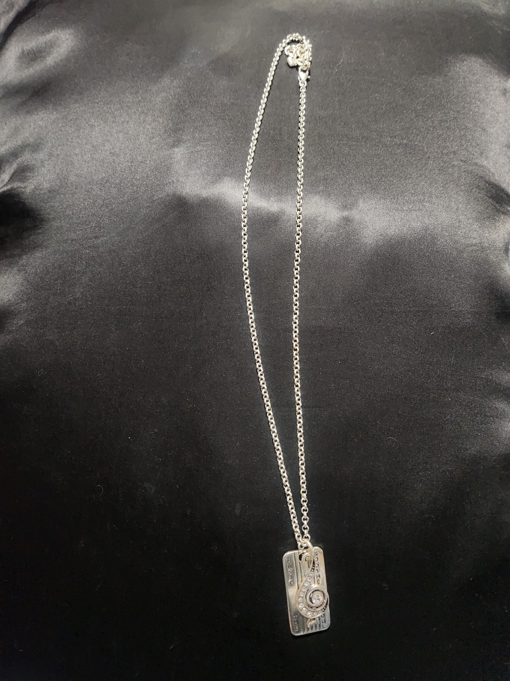 ​Brighton Retired Silver-Tone "Music Soothes the Soul" Double Charm Necklace - Picture 4 of 5